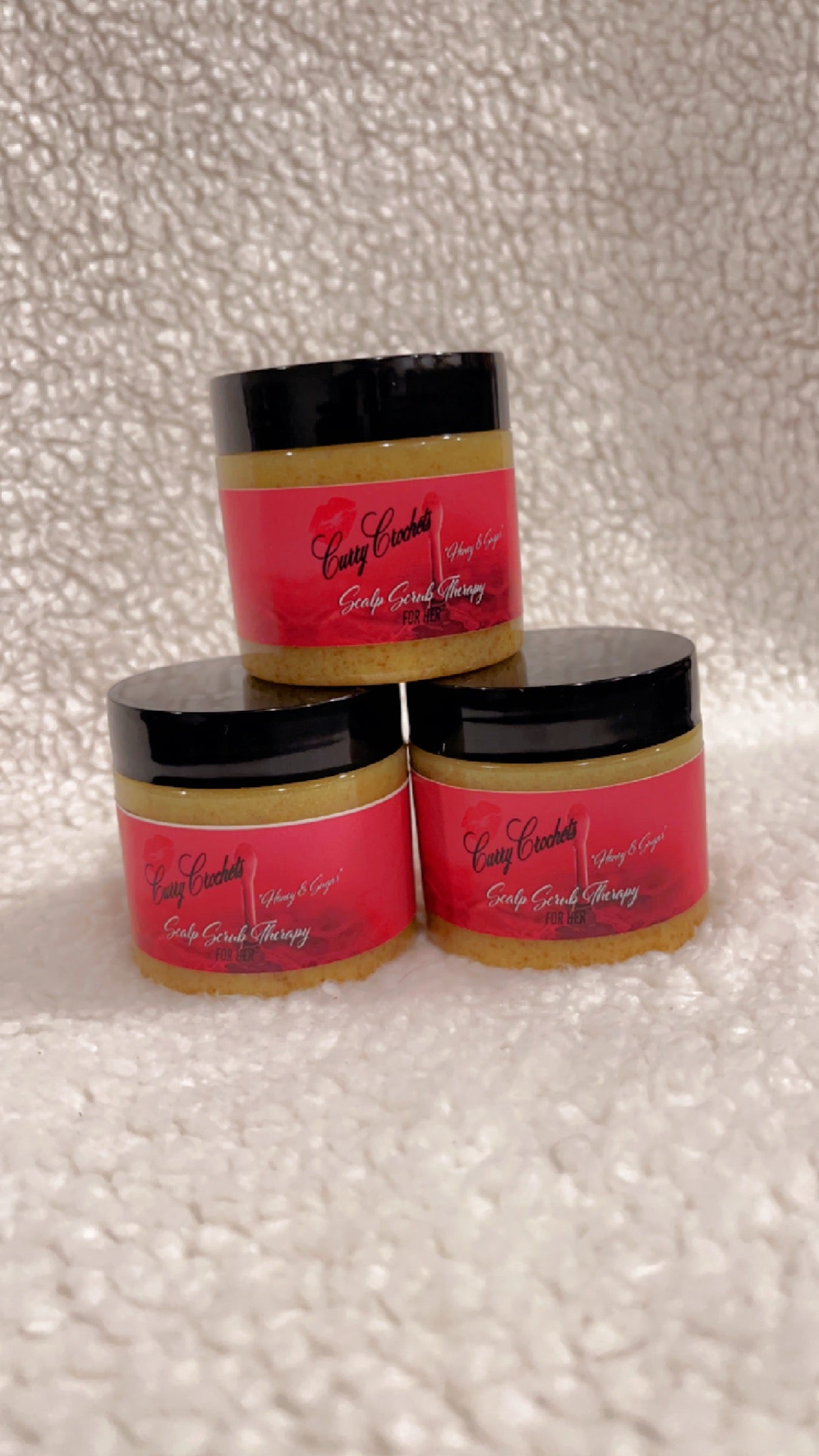 Soothing Honey and sugar: Scalp scrub therapy for dandruff